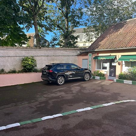 Hotel Saint - Charles Rambouillet Exterior foto